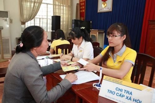 Đà Nẵng đẩy mạnh chi trả dịch vụ an sinh xã hội qua phương tiện thanh toán không dùng tiền mặt