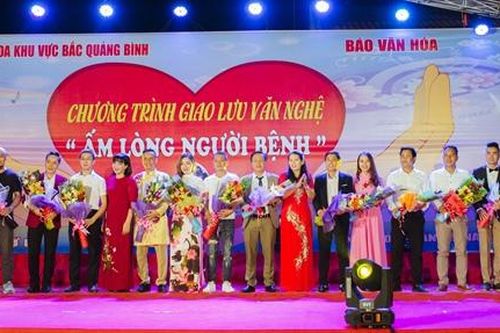 Trao yêu thương... giữ ấm tình người