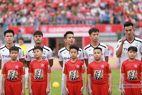 HAGL tựa lưng vào phố Núi