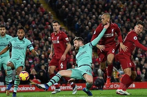 Nóng bỏng sân Anfield