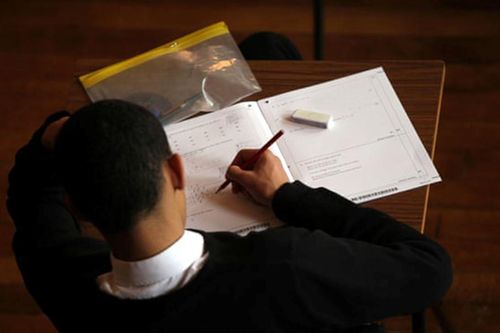Anh: Mô hình GCSE gây hoang mang với học sinh