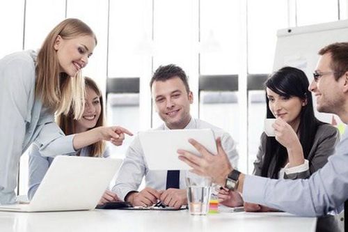 Lao động nước ngoài vào Việt Nam tăng nhanh, hưởng lương cao