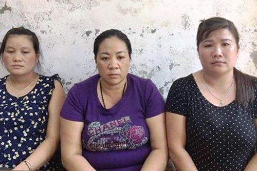 Bắt 3 'nữ quái' lừa bán người qua Trung Quốc
