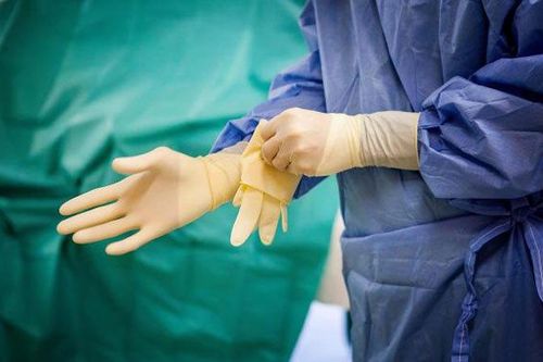 Nhật ký kinh hoàng của bác sĩ nghi lạm dụng hàng trăm trẻ em