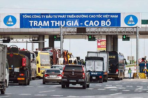 'Thu phí' lại hoàn 'thu phí'