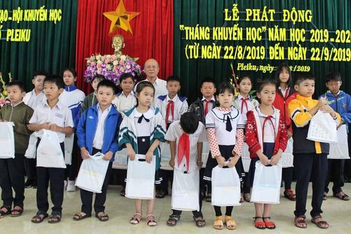 Pleiku: Phát động 'Tháng khuyến học'