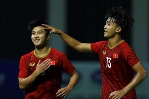 Thể thao Thể thao trong nước Sát thủ vùng cấm có thêm tài sút phạt