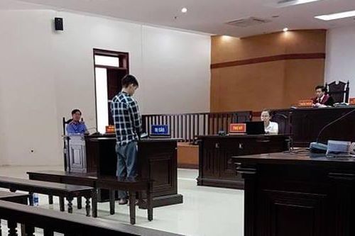 Gã thợ xây cầm dao đâm chết chủ nhà nghỉ bị tuyên y án chung thân