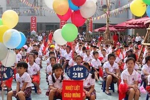 Đồng phục học sinh trước năm học mới: Ngậm đắng!