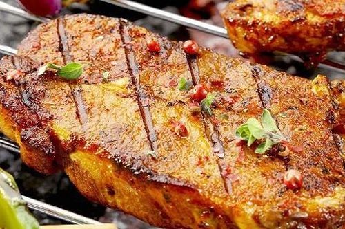 Ngất xỉu vì ăn thịt nướng, chuyên gia chỉ rõ những sai lầm khi ăn