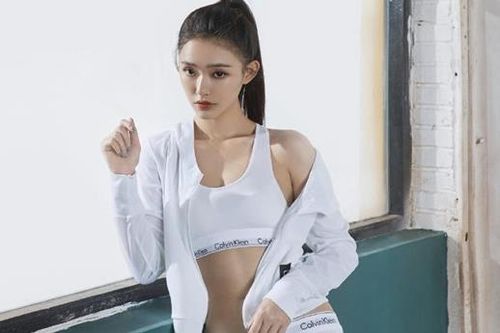 Lâm Duẫn - mỹ nhân 9X của Châu Tinh Trì tủi nhục vì tai tiếng hư hỏng