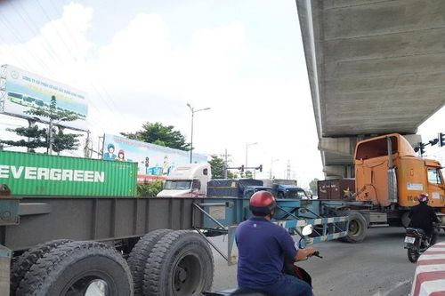 TP Hồ Chí Minh: Tai nạn giao thông 'rình rập' xung quanh khu vực cảng container Trường Thọ