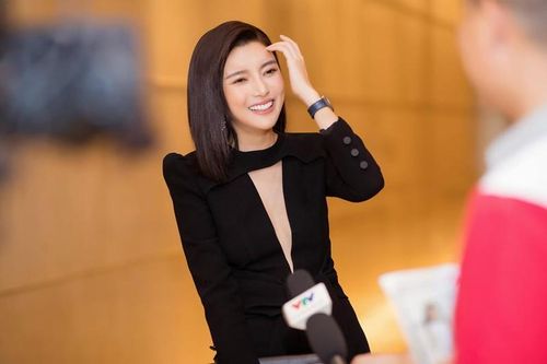 'Tiểu thư nhà giàu' trong Bán Chồng có gu thời trang sang chảnh cực chất