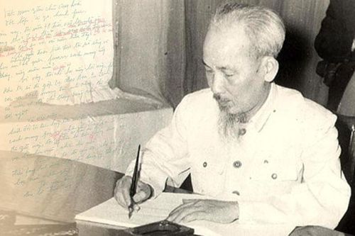 Quốc bảo thiêng liêng