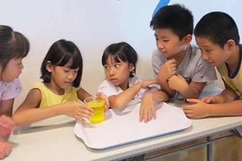 Dạy kỹ năng sống cho trẻ: Phải đặt yếu tố an toàn lên hàng đầu