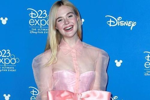 Angelina Jolie, Elle Fanning và dàn sao Hollywood quy tụ trên thảm đỏ