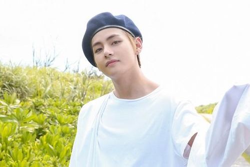 Không chỉ J-Hope, V BTS cũng có chất giọng 'vật lý trị liệu' tuyệt vời thế này