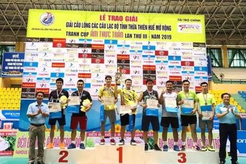 Thể thao Thể thao trong nước Bế mạc giải cầu lông xã hội hóa lớn nhất Thừa Thiên Huế