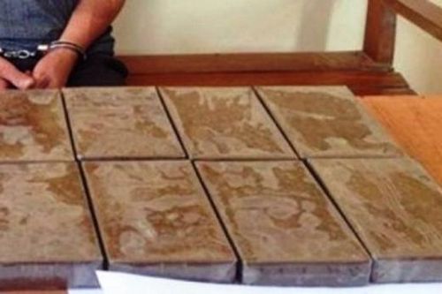 Bắt đối tượng vận chuyển 8 bánh heroin trên quốc lộ 1A