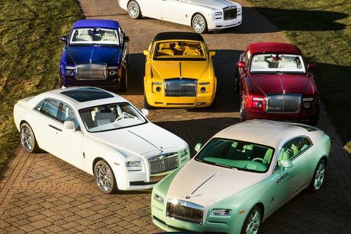 Người đàn ông này sở hữu 10 xe Rolls-Royce, mỗi chiếc một màu
