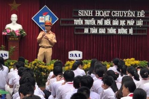 Thanh Xuân tăng cường tuyên truyền luật giao thông cho học sinh
