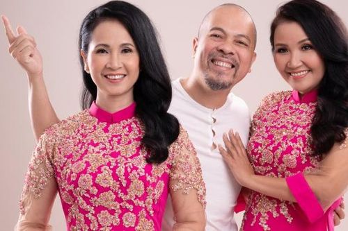 Cặp 'mẹ chồng quốc dân' Lan Hương - Ngân Quỳnh diện áo dài đôi của NTK Đức Hùng
