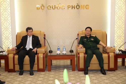 Bộ trưởng Ngô Xuân Lịch tiếp Tổng Thư ký ASEAN