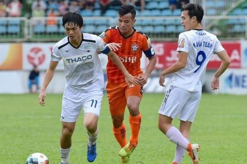 Vòng 22 V-League: HAGL sắp trụ hạng, TPHCM áp sát ngôi đầu