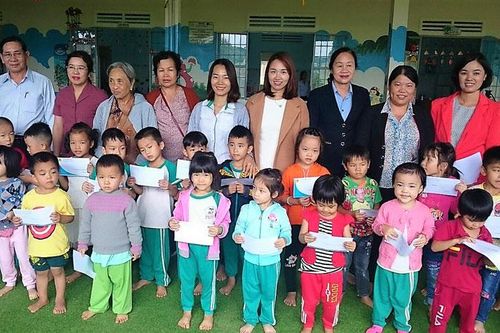 155 suất học bổng đến với học sinh vùng lũ TP Bảo Lộc