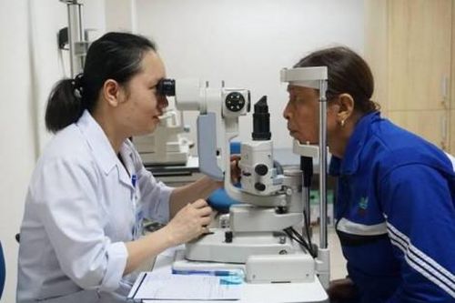 Y tế - Sức khỏe Tin tức y tế Khám, tư vấn, phẫu thuật miễn phí hơn 2.500 trường hợp hoàn cảnh nghèo có bệnh lý về mắt