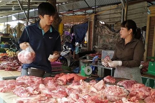 Giá thịt lợn hơi tăng mạnh