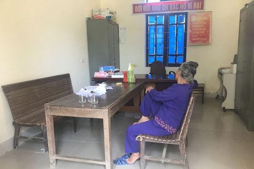 Cụ bà nghi đổ thuốc diệt cỏ hại gia đình hàng xóm vì bị vu oan trộm tiền