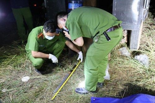 Thanh niên đang ngủ bị nhóm người xông vào nhà đâm chết