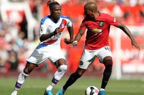 MU: Sao Crystal Palace chỉ trích đội nhà vì chê bai Ashley Young