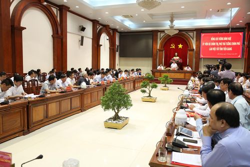 Phó Thủ tướng Vương Đình Huệ làm việc tại tỉnh Tiền Giang