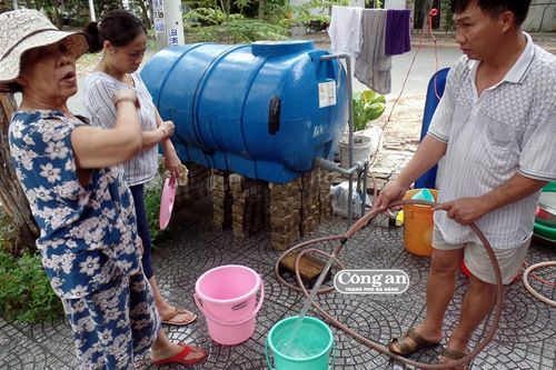 Quý nhân trong 'bão khát'!