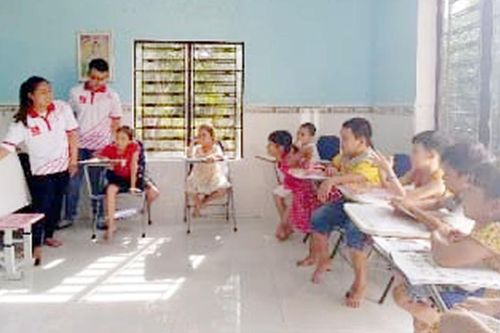 Cùng trẻ em nông thôn học tiếng Anh