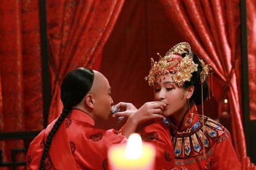 'Ngượng chín mặt' 'thủ tục động phòng' của thiếu nữ thời xưa