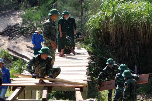Không ngừng chăm lo, nâng cao đời sống của nhân dân theo Di chúc của Bác