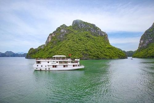 Quảng Ninh: Hành động thiết thực bảo vệ môi trường du lịch