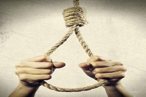 Phát hiện hai vợ chồng tử vong trong tư thế treo cổ
