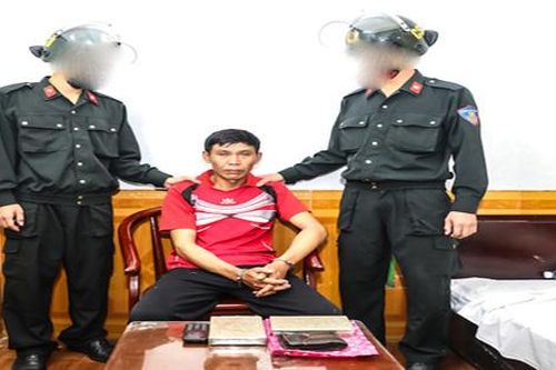 Bắt đối tượng người Lào, thu giữ 2 bánh heroin