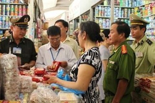 Hà Nội kiểm tra gắt gao an toàn thực phẩm dịp Tết Trung thu