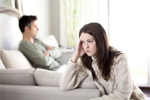 Với tôi, chồng chỉ cần mang tiền về nuôi con thế là đủ