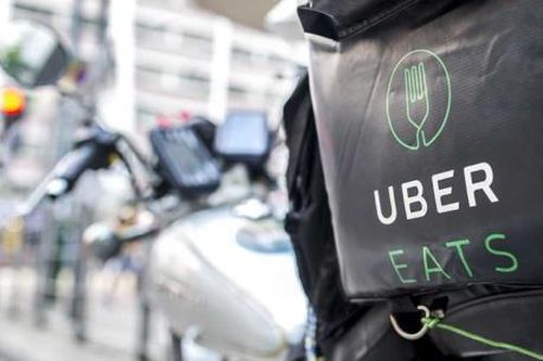 Thử nghiệm dịch vụ Uber Eats giao đồ ăn và hàng tiêu dùng ở Nhật Bản