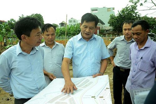 Phó Chủ tịch Thường trực UBND tỉnh Lê Thành Đô kiểm tra thực địa các dự án trọng điểm