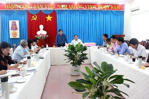Phấn đấu cuối năm, giảm chôn lấp rác thải xuống dưới 30%