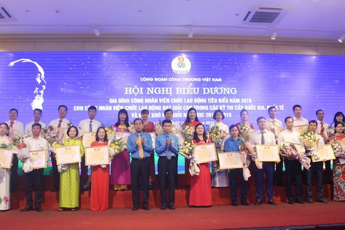 36 gia đình, 72 học sinh - nguồn cảm hứng nhân lên những điển hình trong hoạt động công đoàn