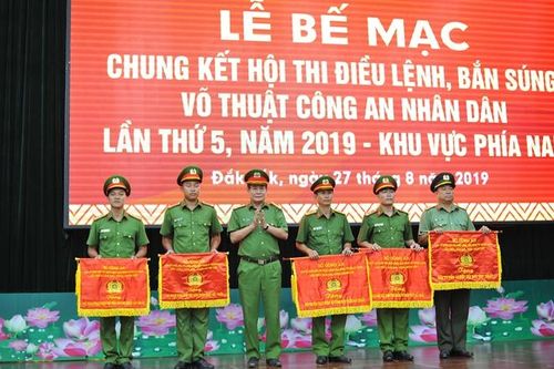 Bế mạc Hội thi điều lệnh, bắn súng, võ thuật CAND lần thứ 5 khu vực phía Nam