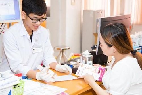 Abbott hợp tác với bộ Y tế tầm soát miễn phí đái tháo đường thai kỳ
